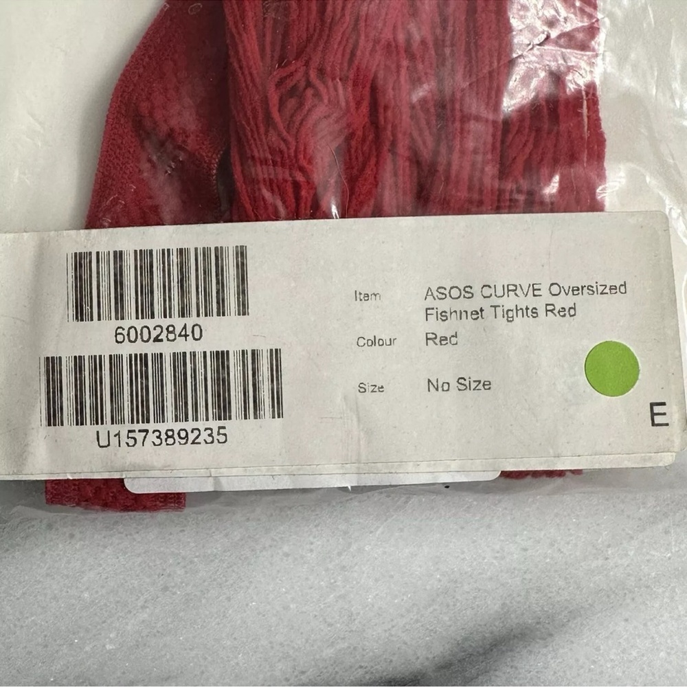 ASOS Curve Red Oversized Fishnet Tights One Size New Plus Size - Picture 2 of 4
